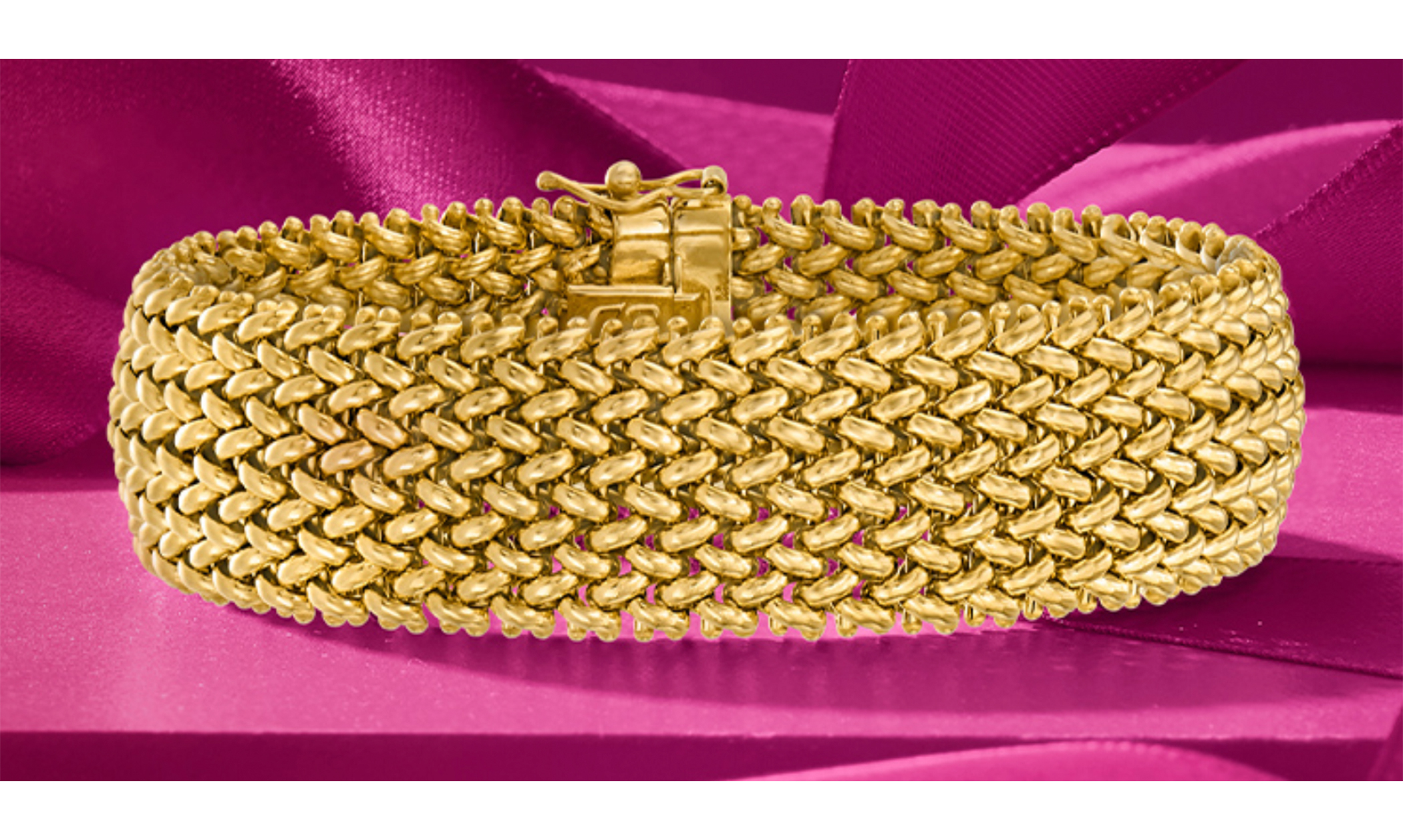 enter-for-a-chance-to-win-a-14-karat-yellow-gold-bracelet-the-savvy